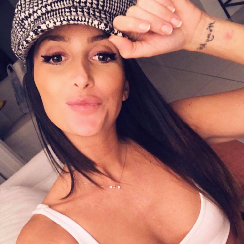 Meet your Posher, Em